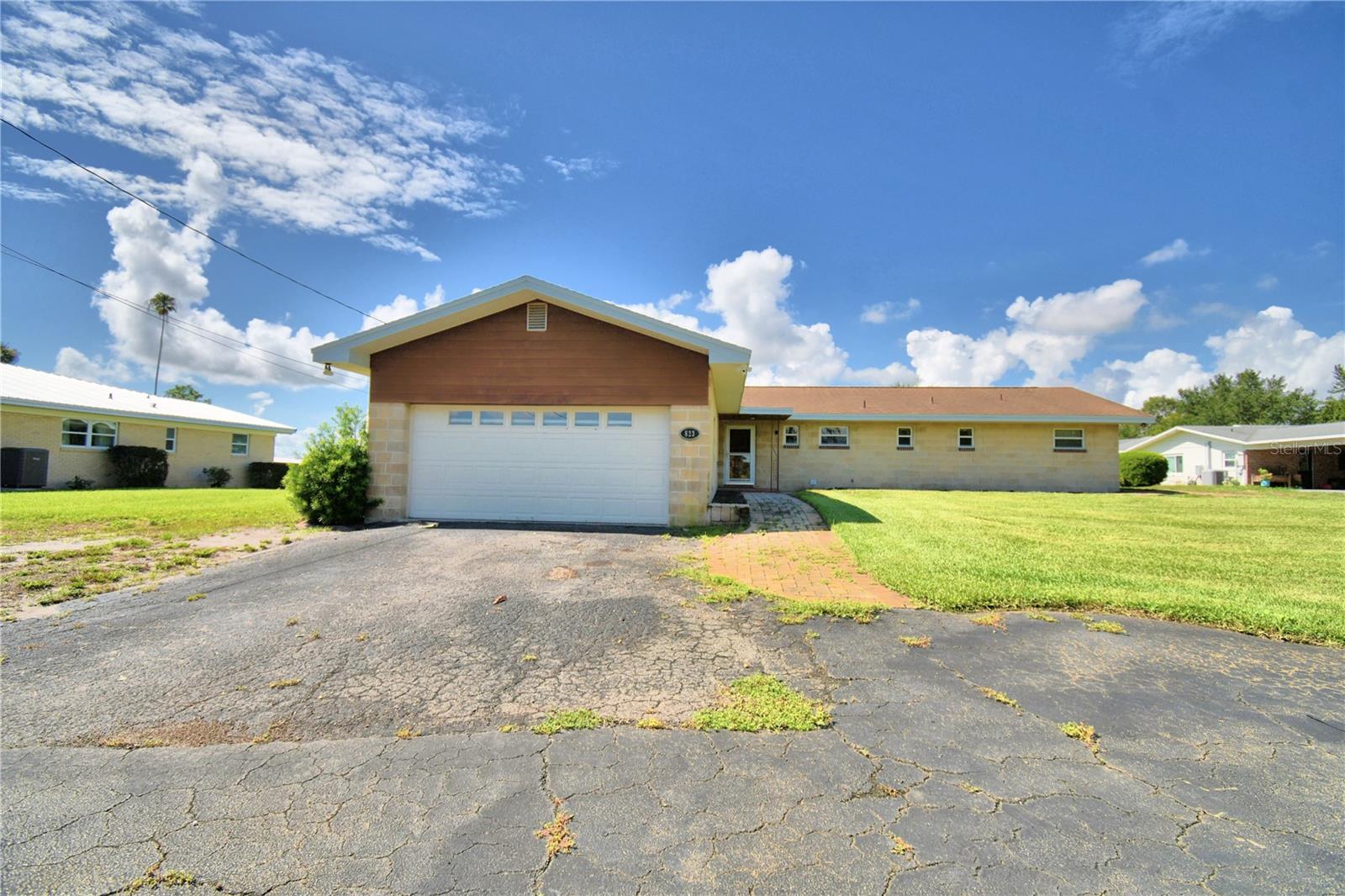 Image 2 of 44 For 823 Lake Reedy Boulevard