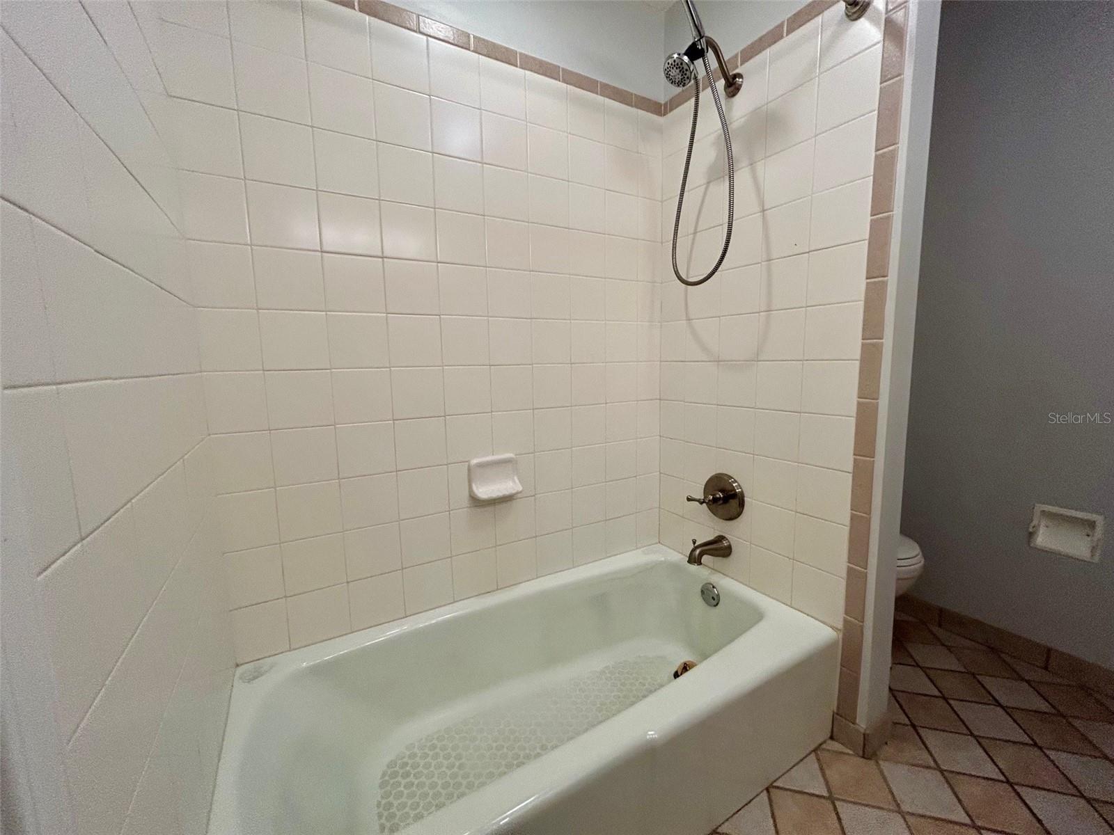 Image 7 of 19 For 5850 Cypress Gardens Boulevard 403