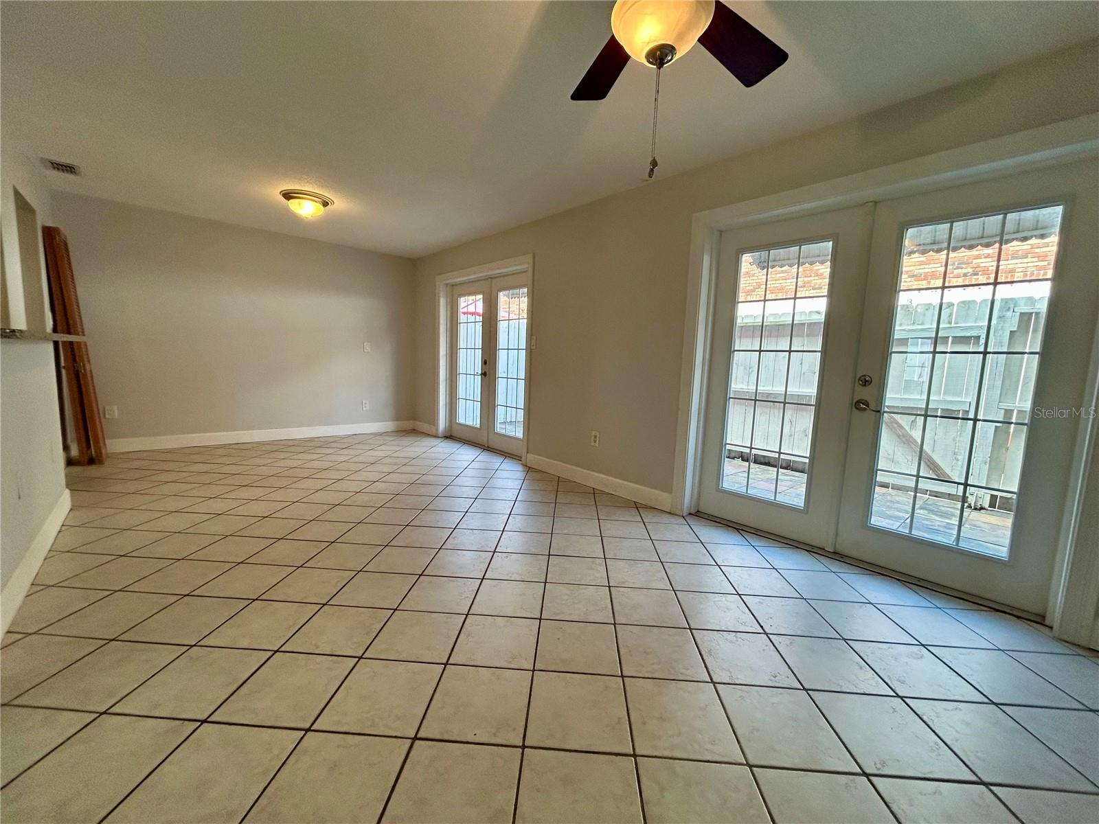 Image 5 of 19 For 5850 Cypress Gardens Boulevard 403