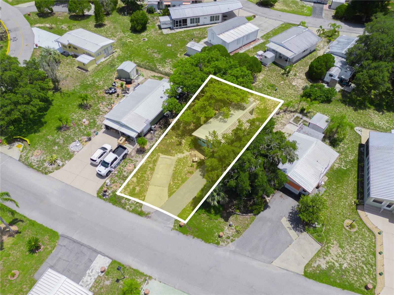 Image 23 of 34 For 121 Saddlebag Trail