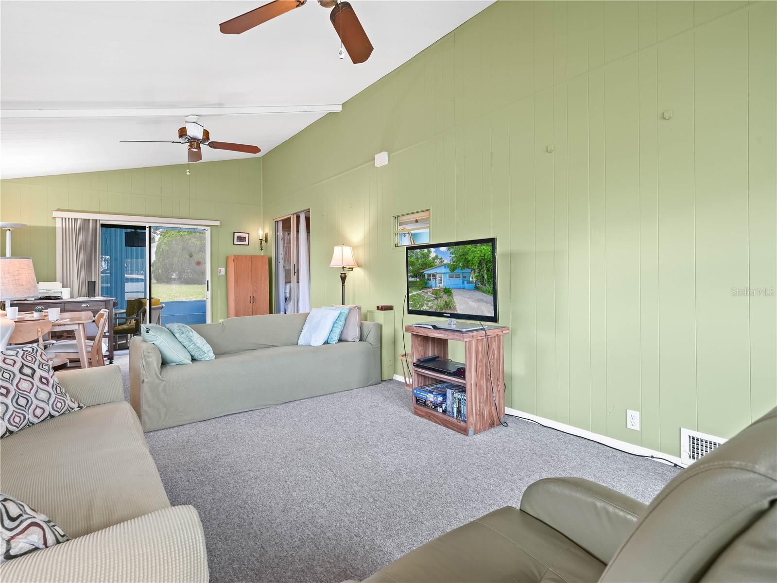 Image 5 of 34 For 121 Saddlebag Trail