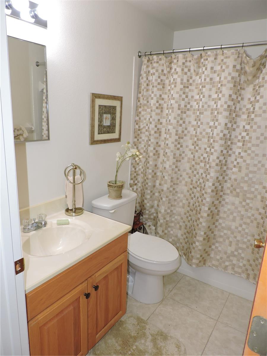 Image 19 of 25 For 1477 Thousand Roses Drive