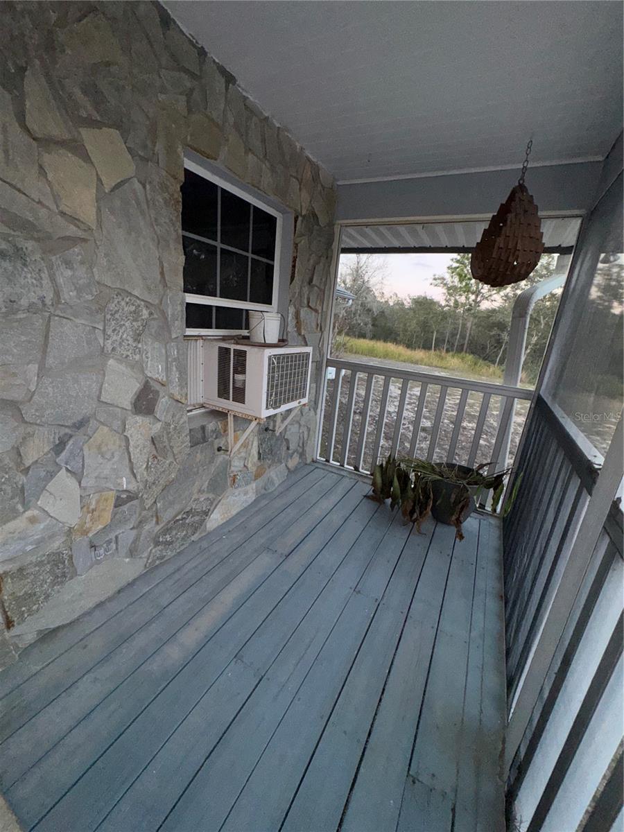 Image 21 of 54 For 2134 R E Byrd Road