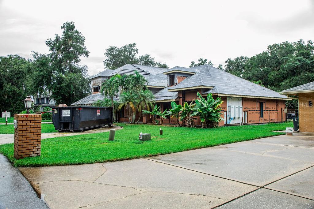Image 2 of 42 For 11 Bridgewater Drive