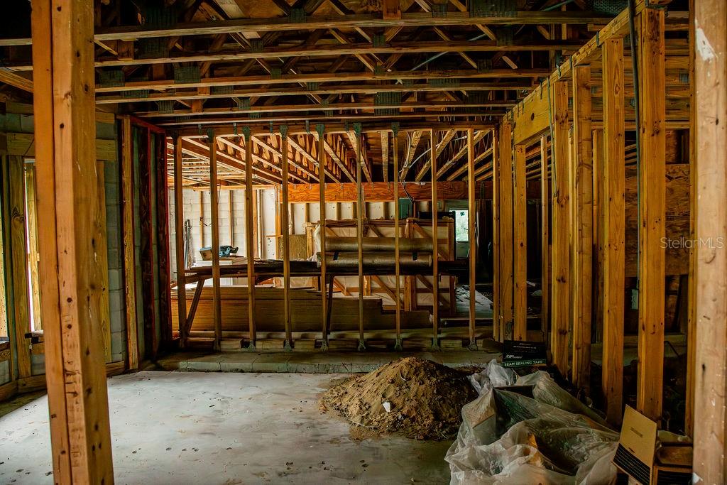 Image 8 of 42 For 11 Bridgewater Drive