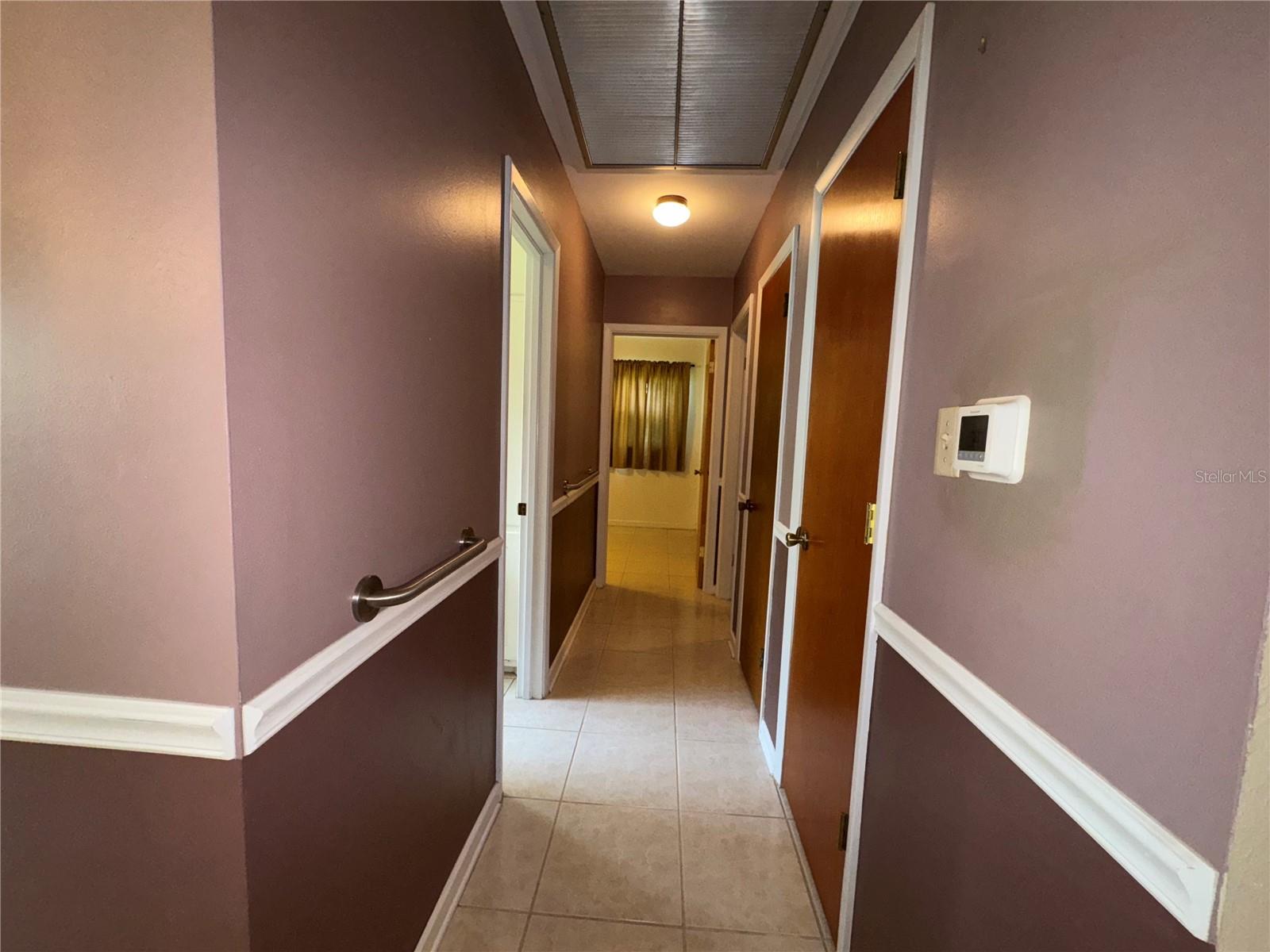 Image 10 of 33 For 215 Parkwood Avenue
