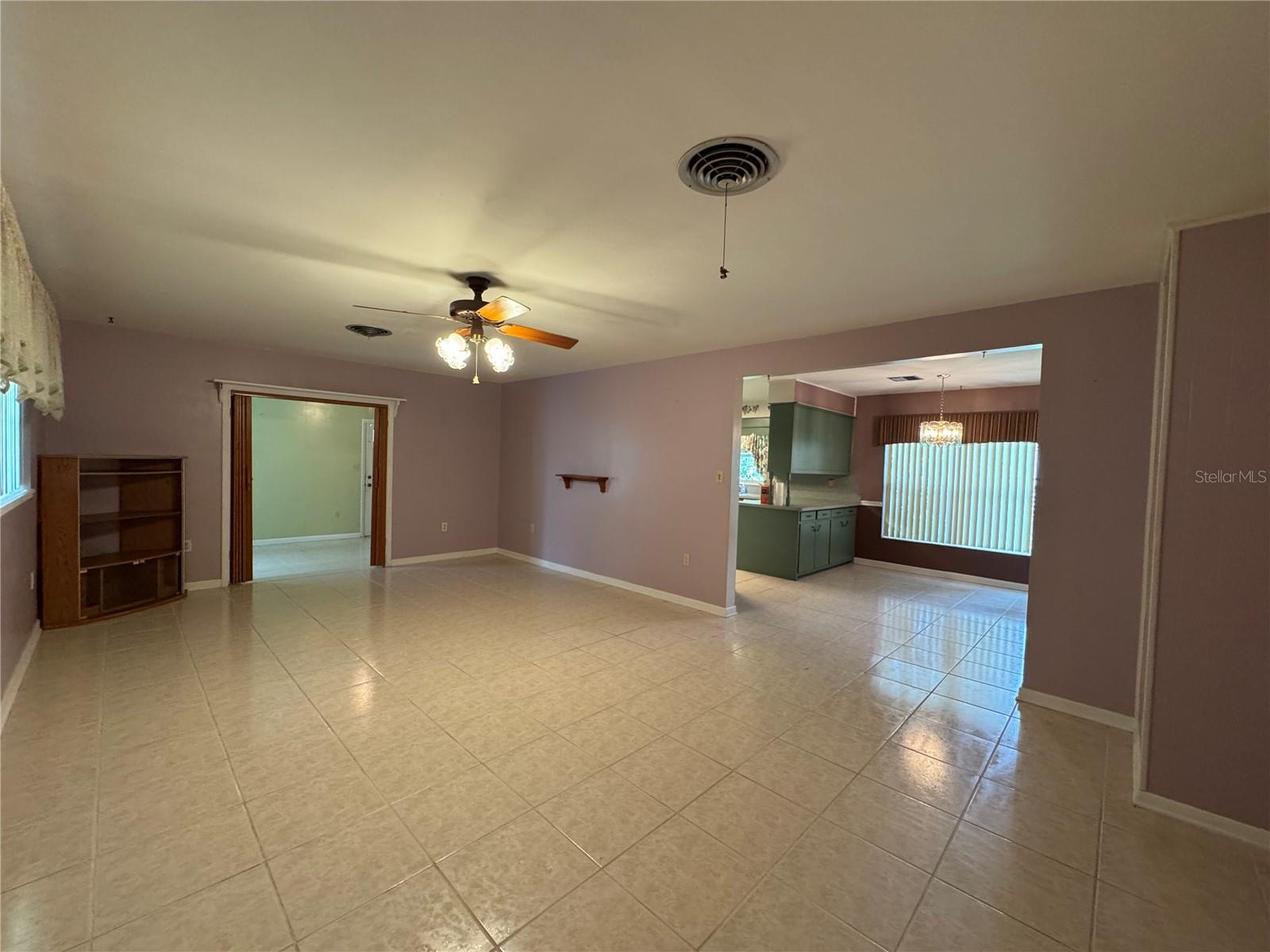 Image 6 of 33 For 215 Parkwood Avenue