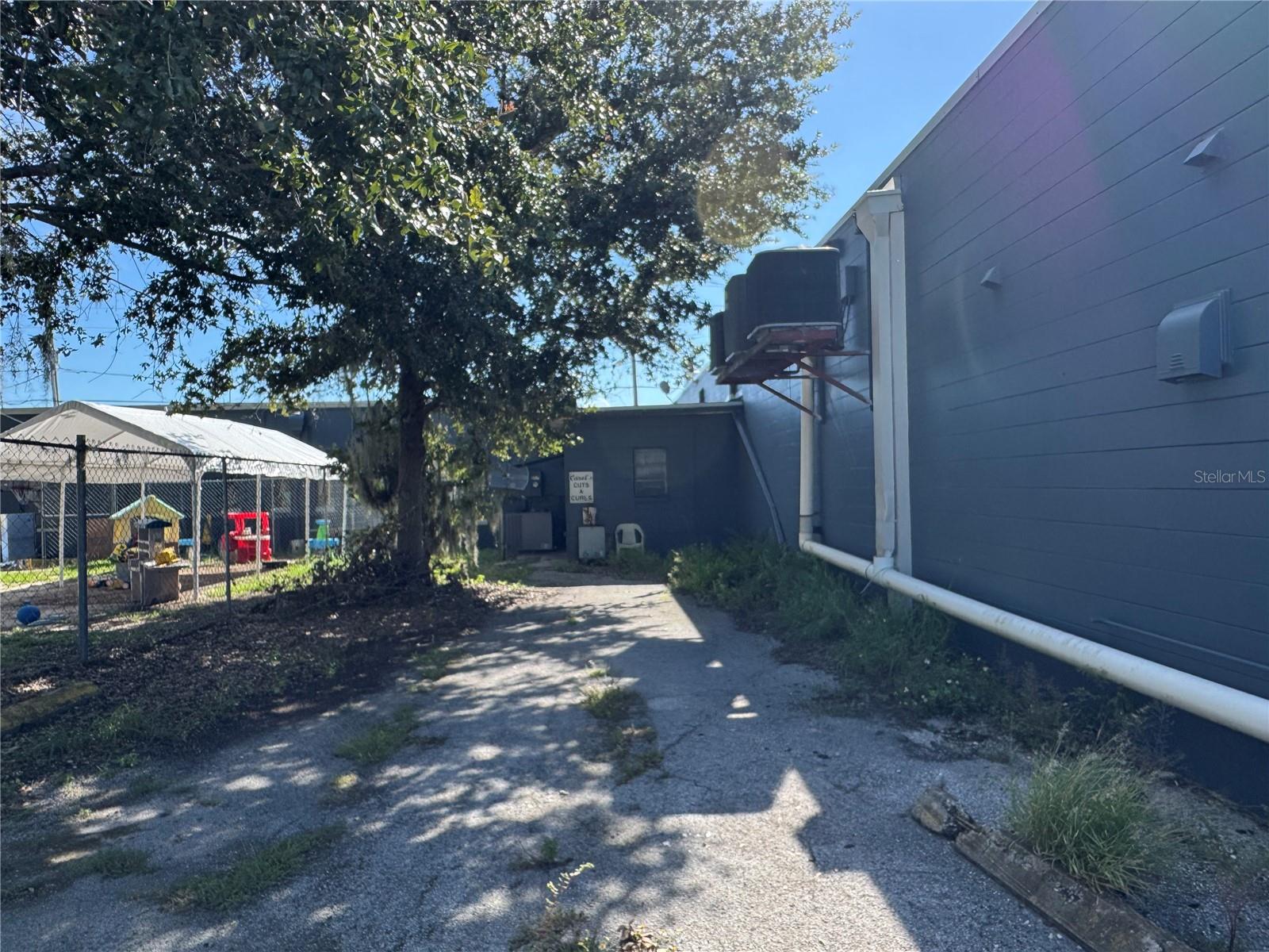 Image 4 of 26 For 205 Scenic Highway