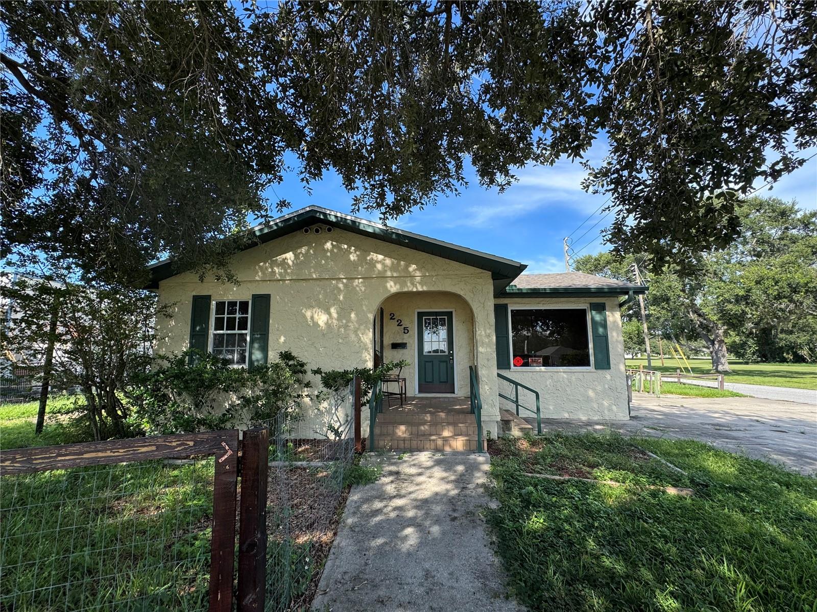 Image 4 of 15 For 225 Scenic Highway