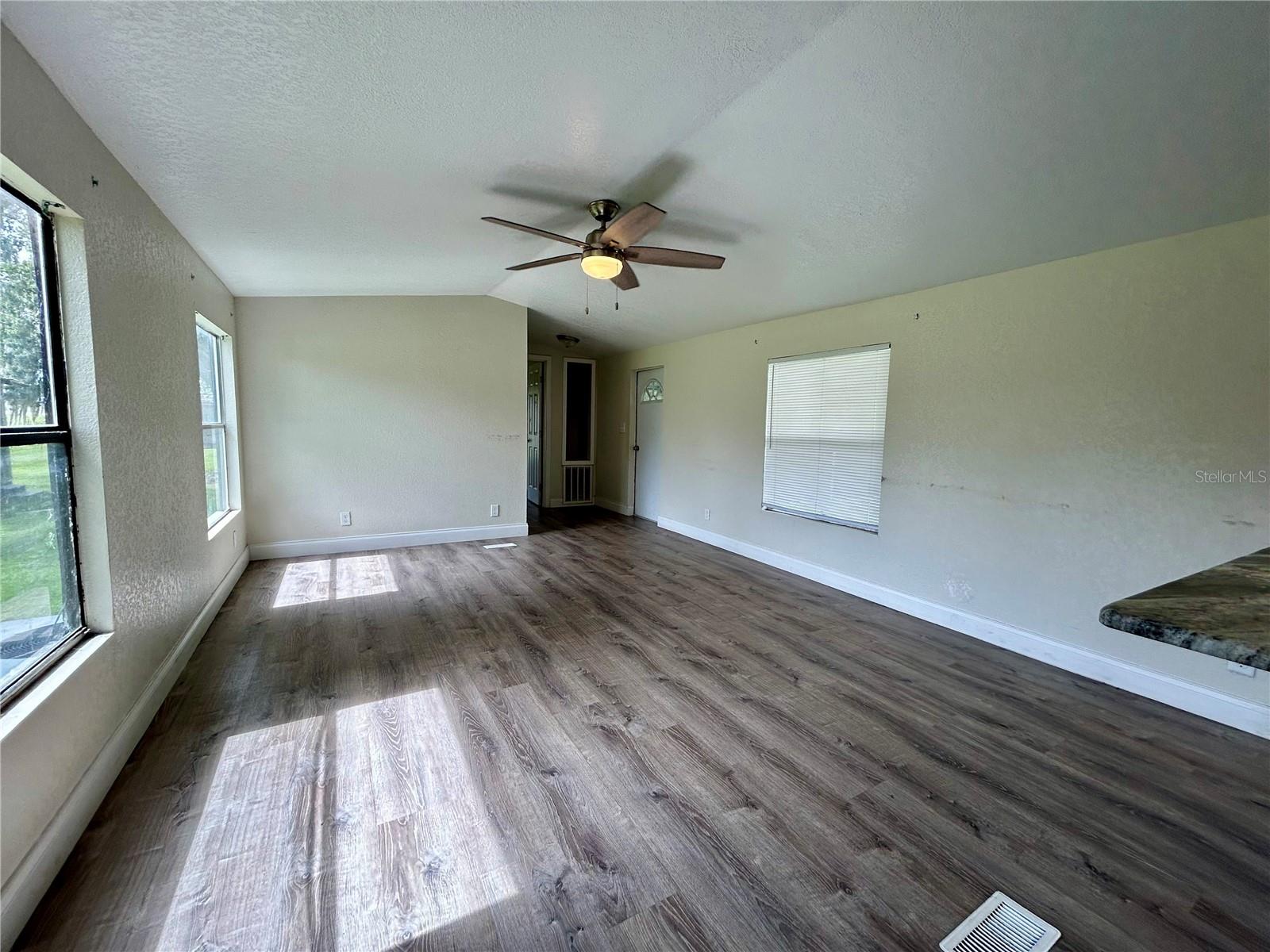 Image 3 of 10 For 612 Grove Drive