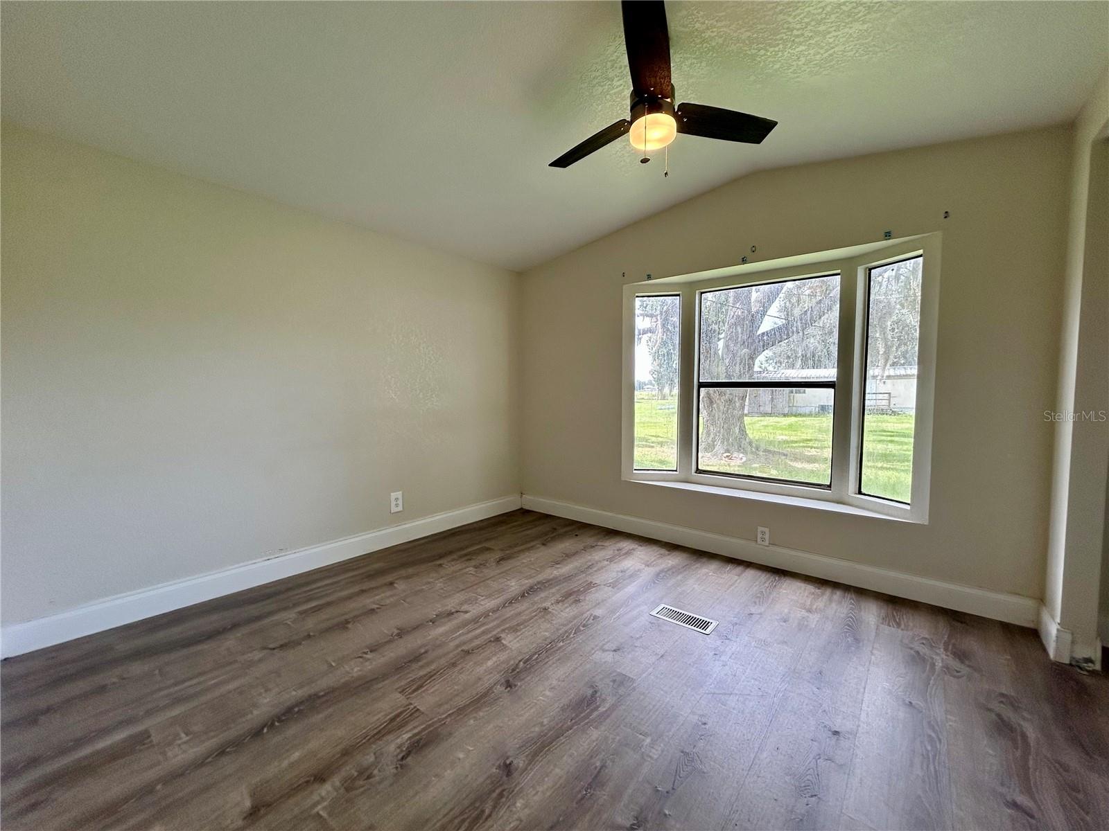 Image 9 of 10 For 612 Grove Drive