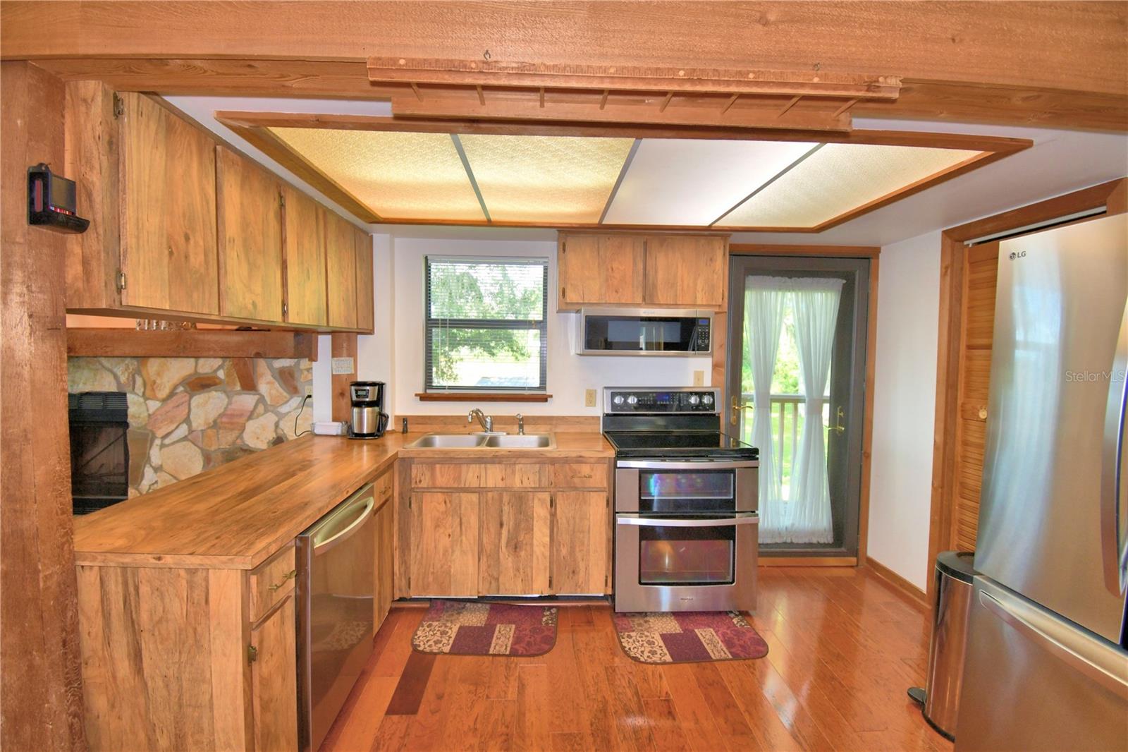 Image 36 of 83 For 733 Lake Reedy Boulevard