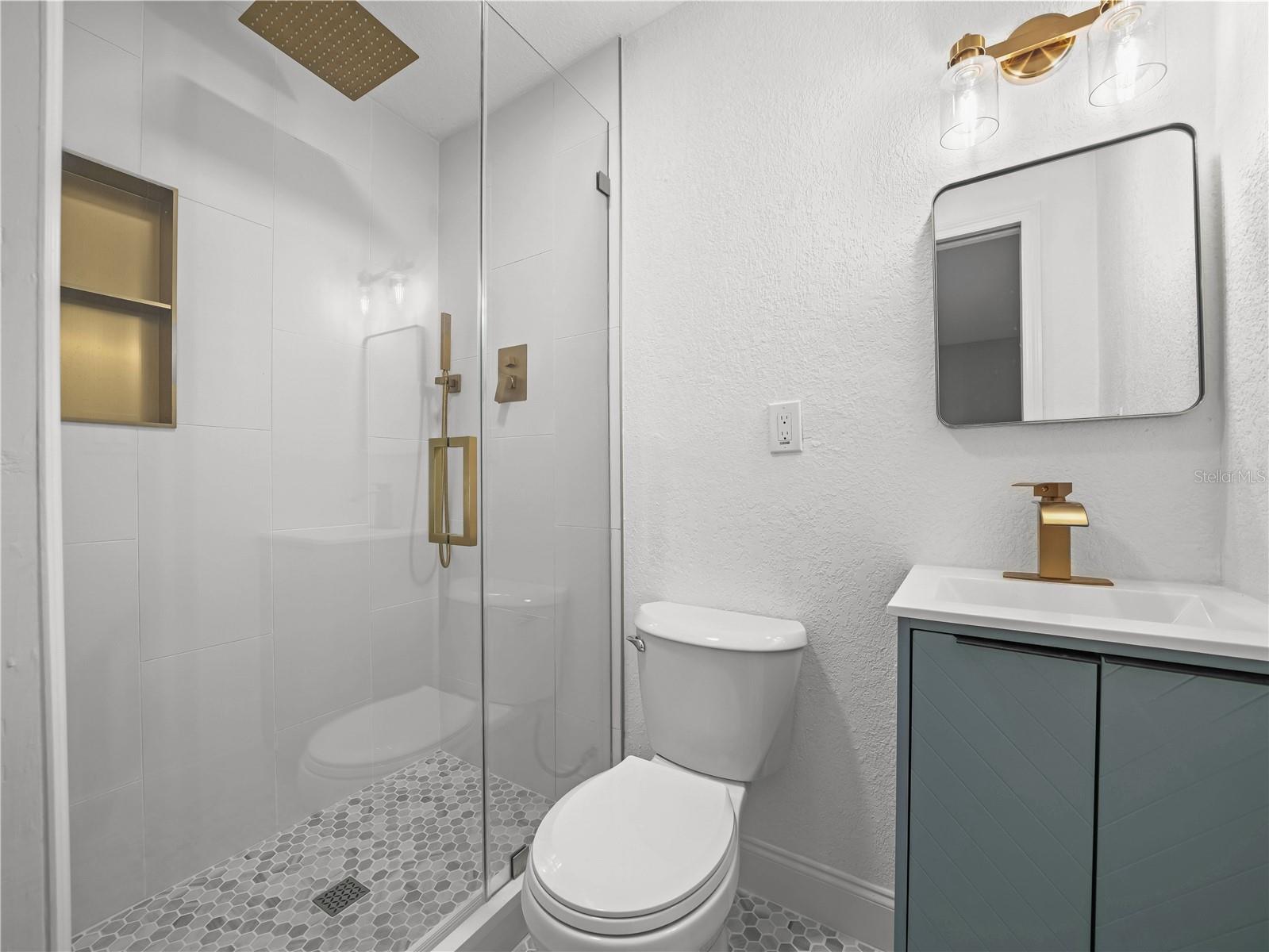 Image 17 of 23 For 125 80th Avenue N