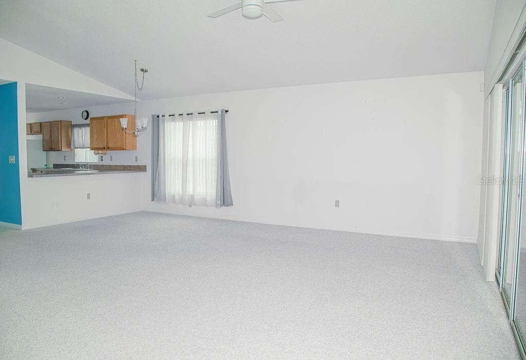 Image 14 of 51 For 260 Lake Suzanne Drive