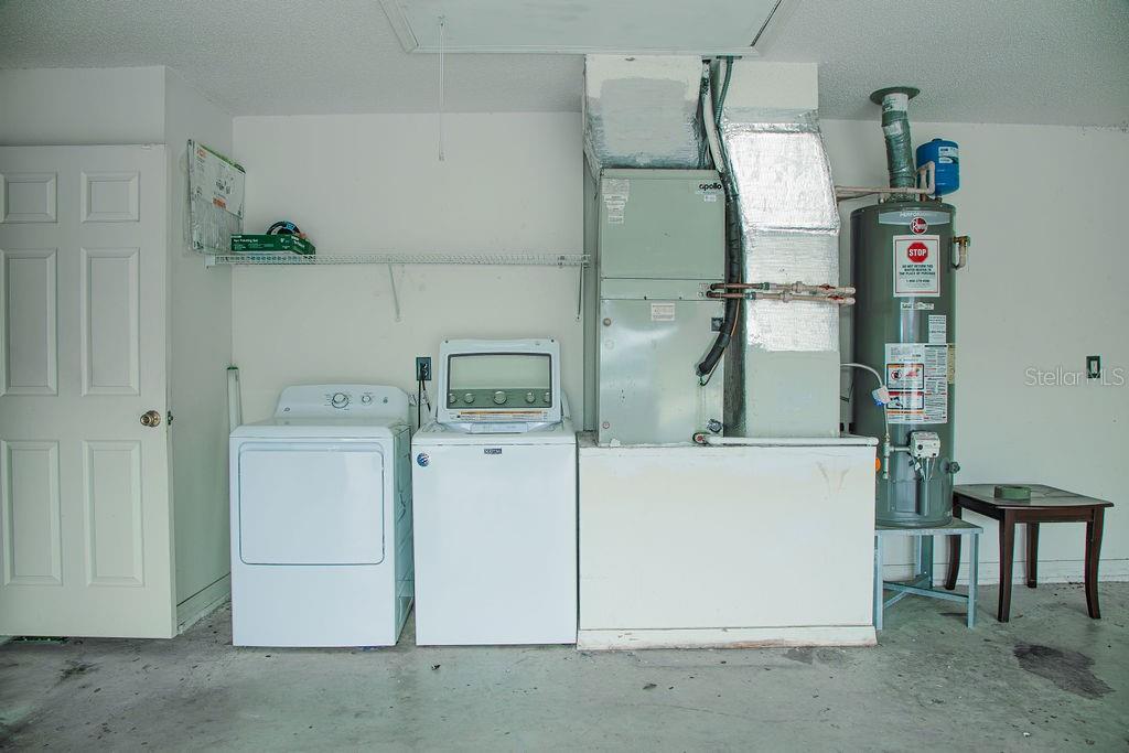 Image 22 of 51 For 260 Lake Suzanne Drive