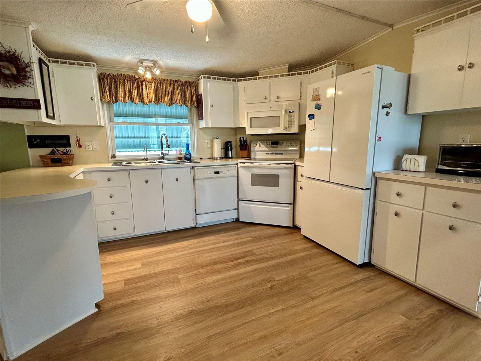 Image 6 of 18 For 245 Cherrywood Drive