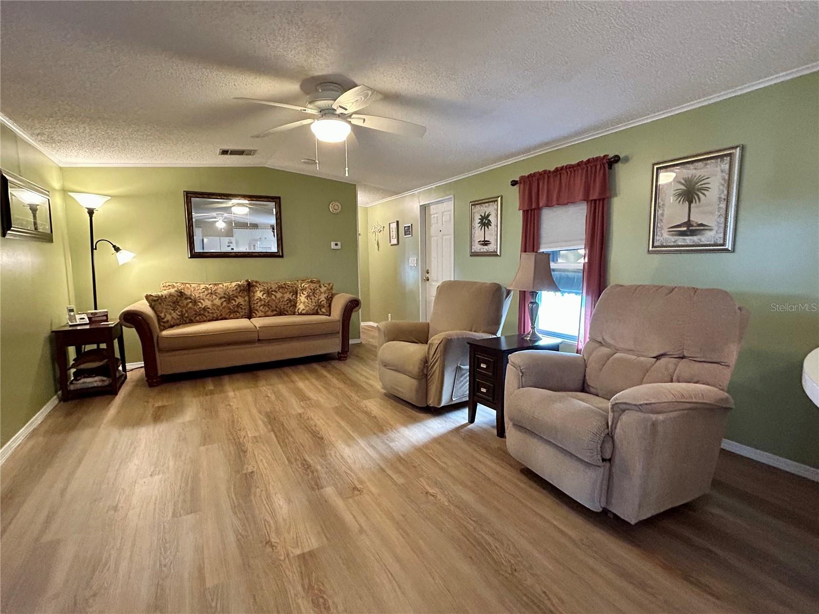 Image 9 of 18 For 245 Cherrywood Drive