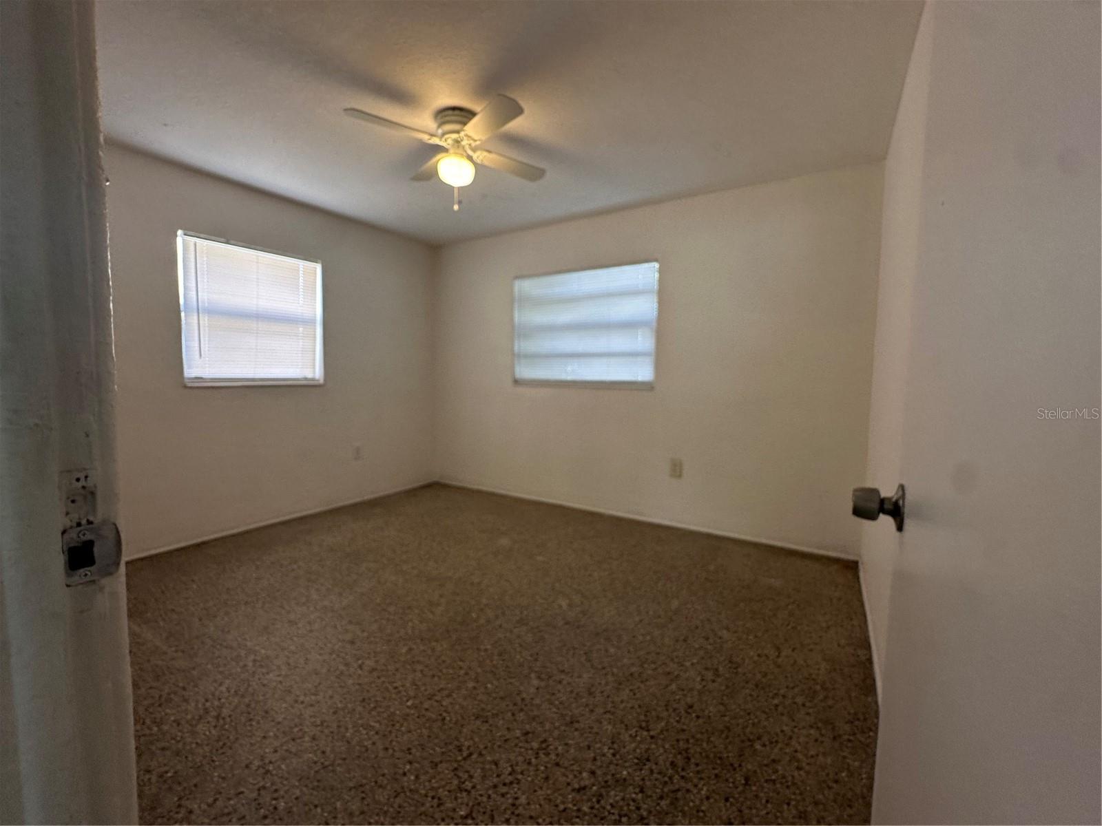 Image 7 of 8 For 995 Childs Avenue