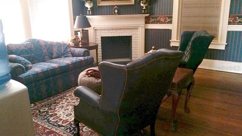 Image 12 of 15 For 250 Park Avenue