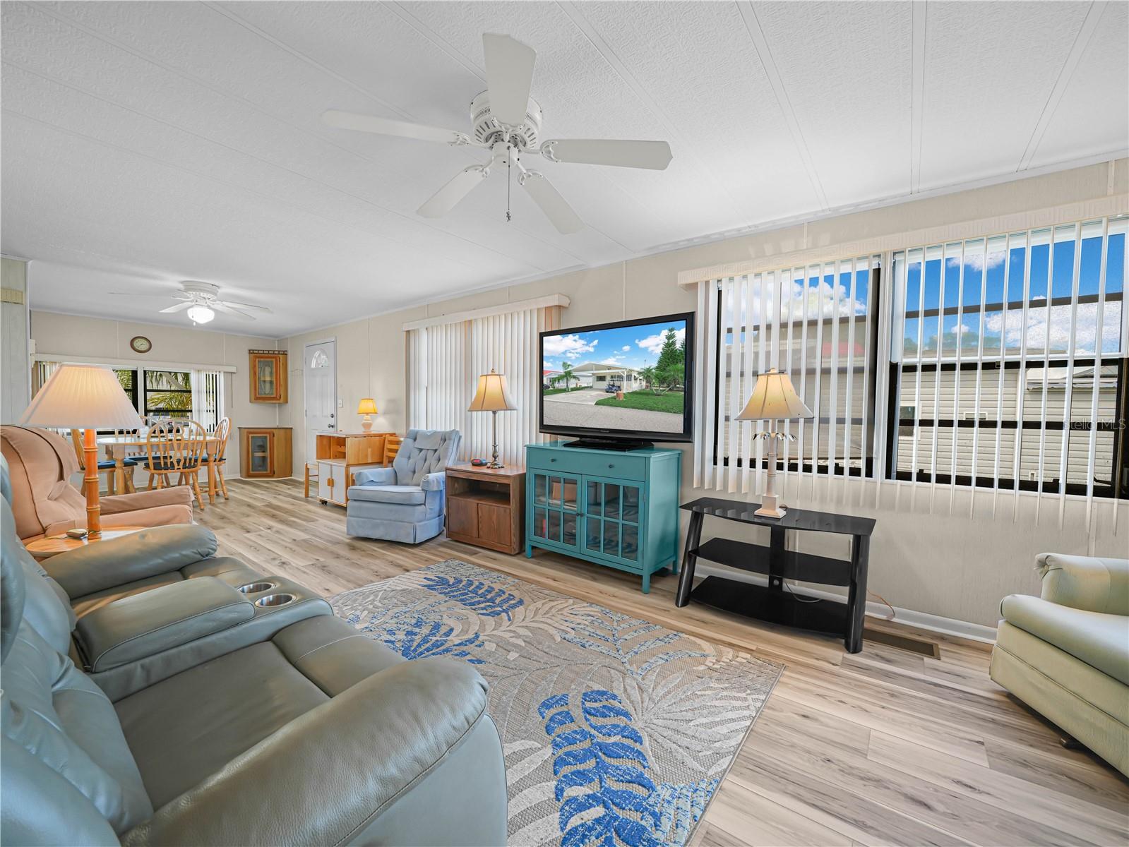 Image 9 of 51 For 23 Saddlebag Trail