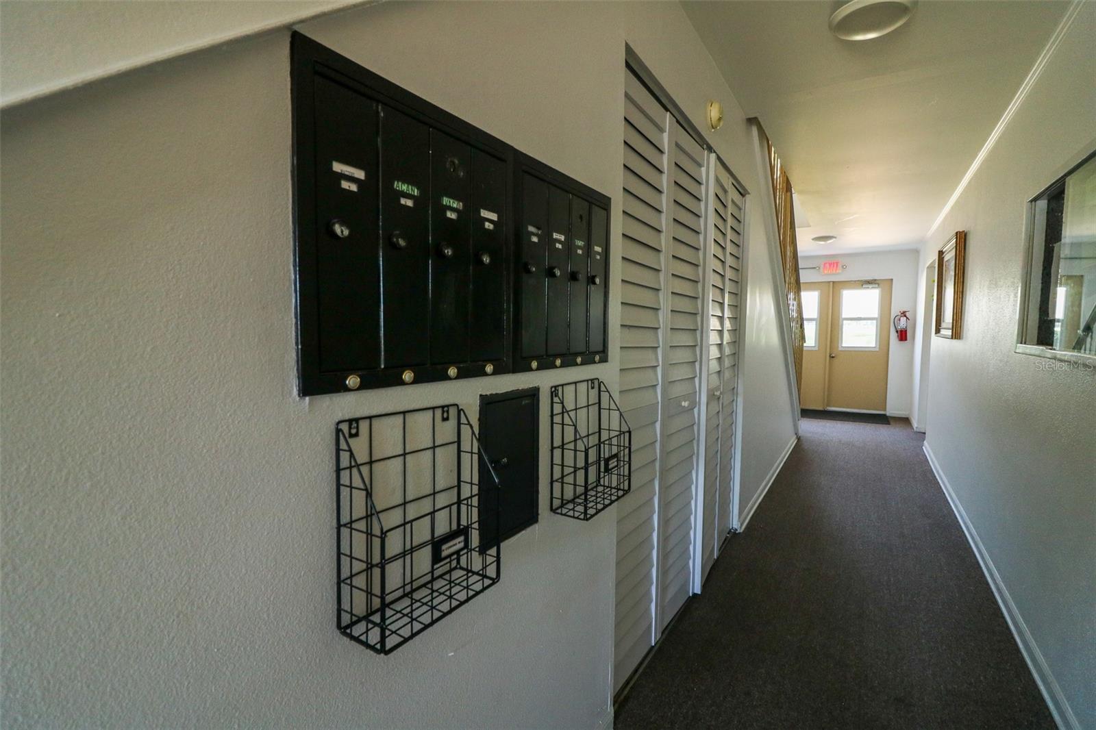 Image 20 of 50 For 711 Springer Drive 2