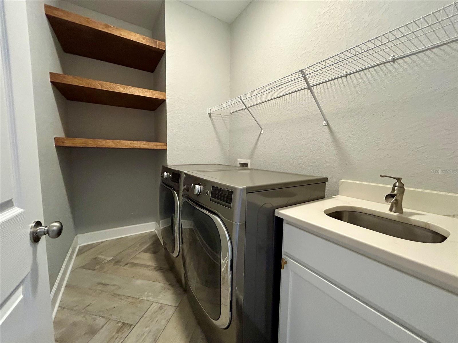 Image 10 of 31 For 1027 Campbell Avenue