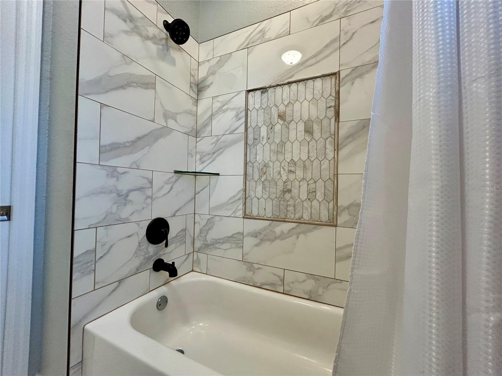 Image 17 of 31 For 1027 Campbell Avenue