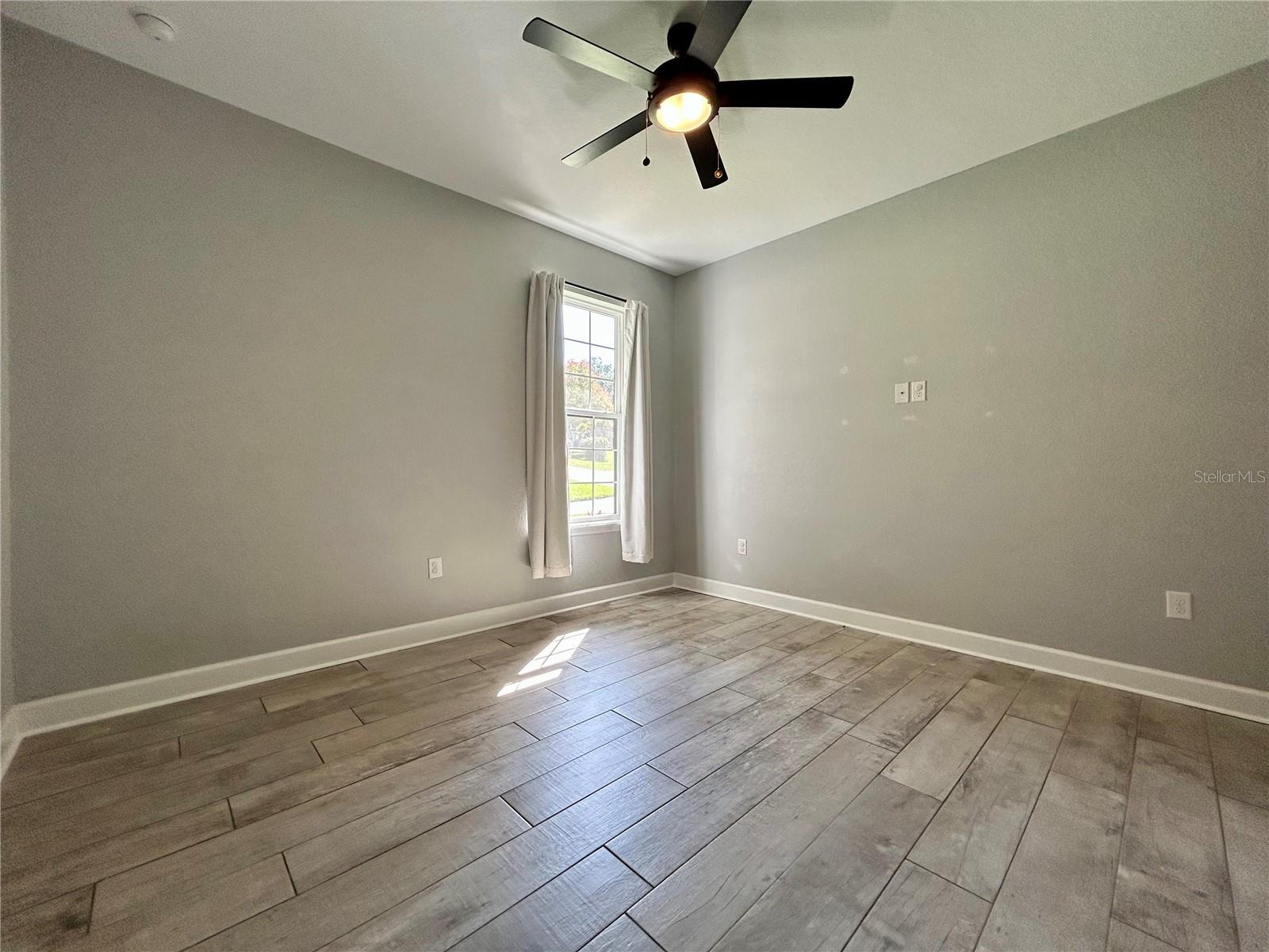 Image 21 of 31 For 1027 Campbell Avenue