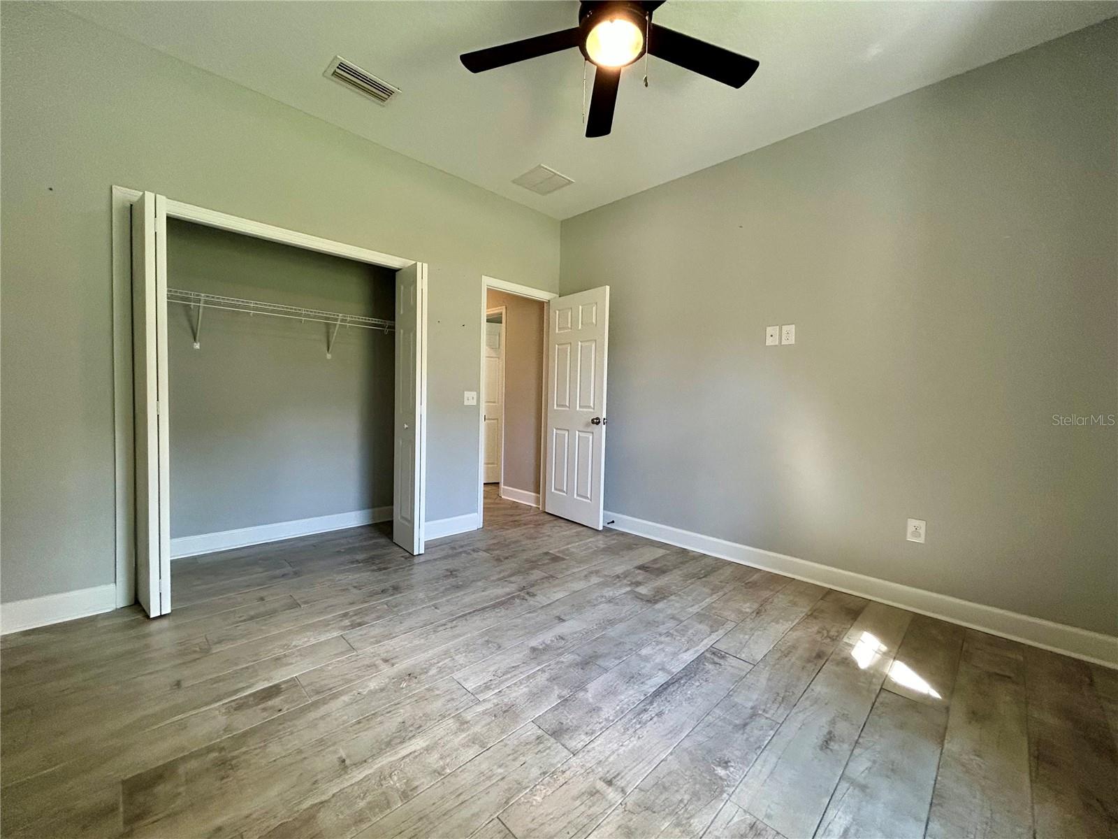 Image 23 of 31 For 1027 Campbell Avenue