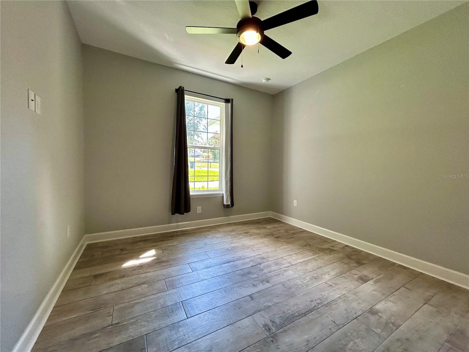 Image 24 of 31 For 1027 Campbell Avenue