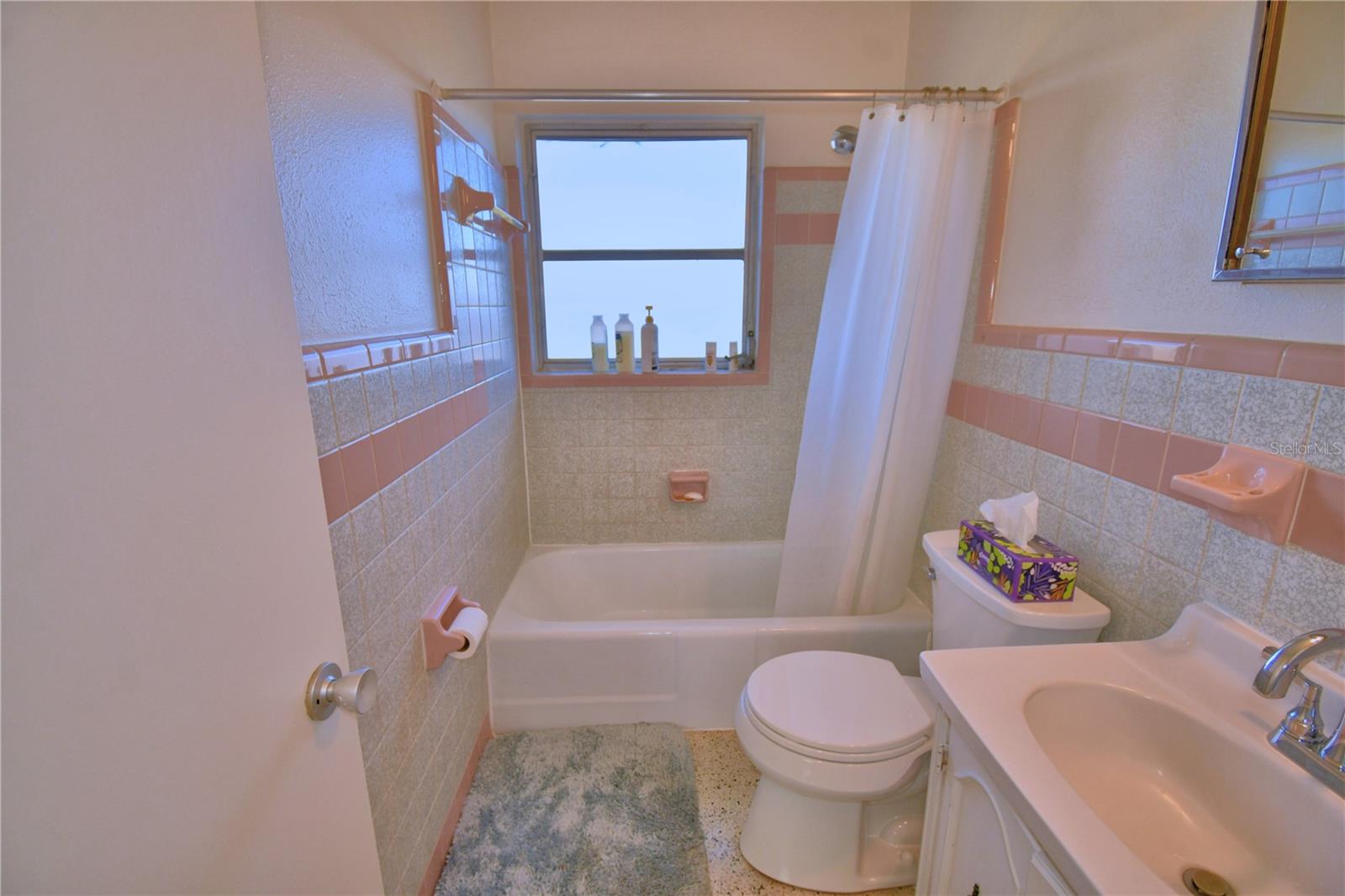 Image 19 of 49 For 105 Maxcy Lane