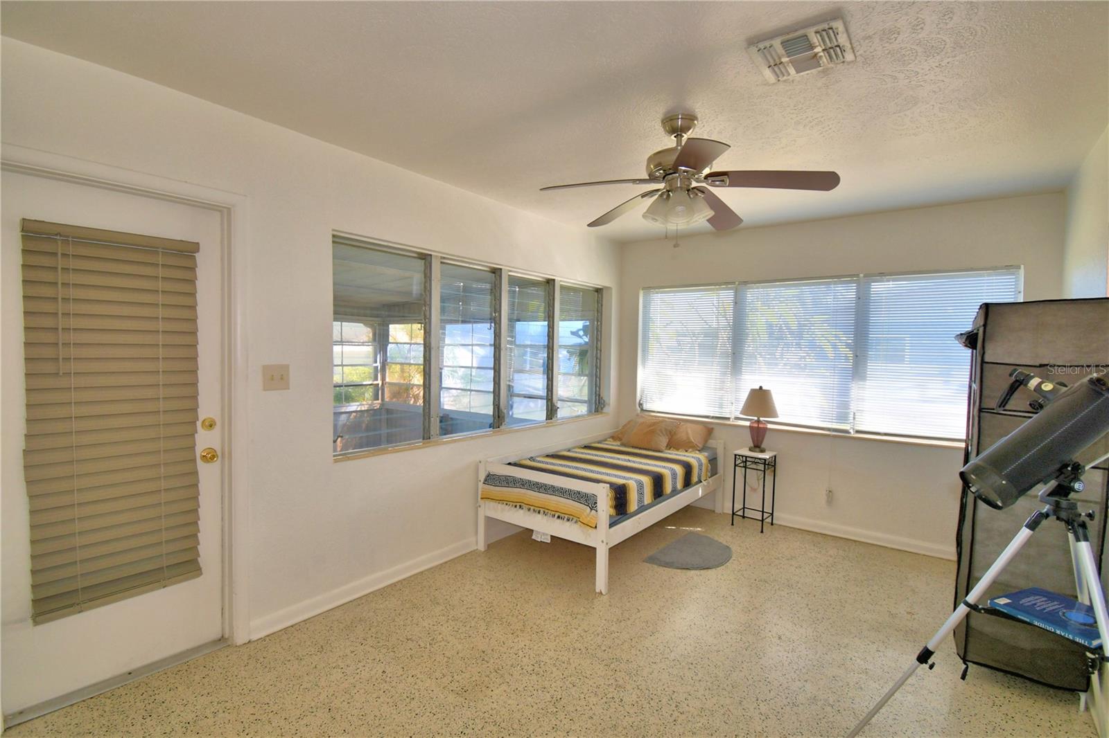 Image 26 of 49 For 105 Maxcy Lane