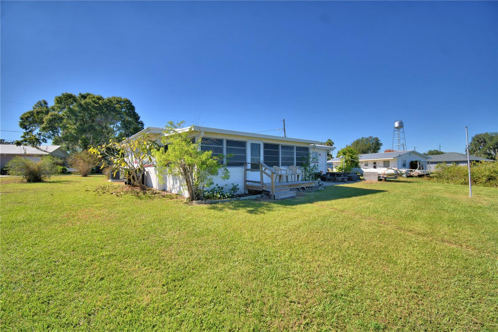 Image 33 of 49 For 105 Maxcy Lane