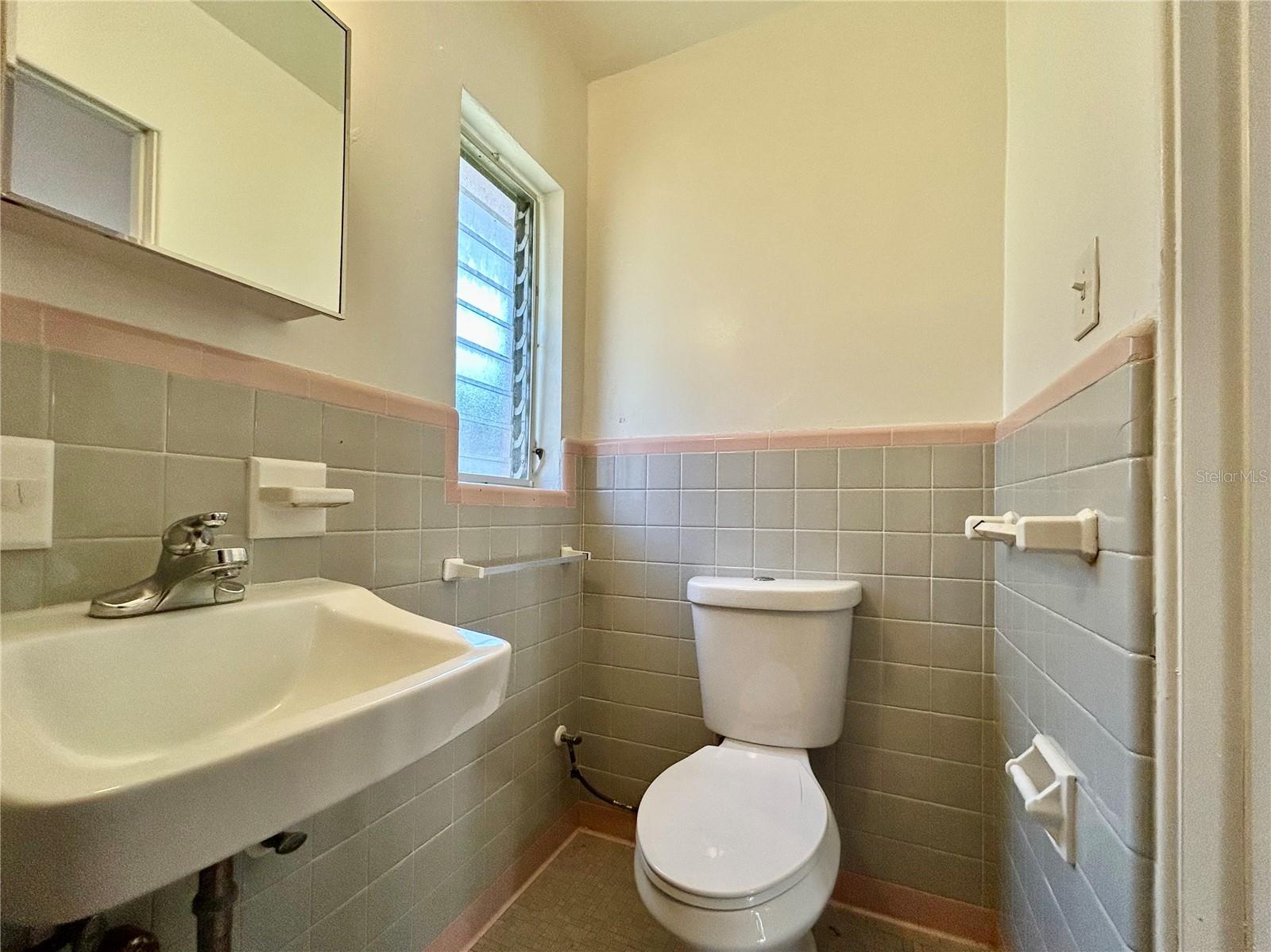 Image 5 of 6 For 3618 N Scenic Hwy  7