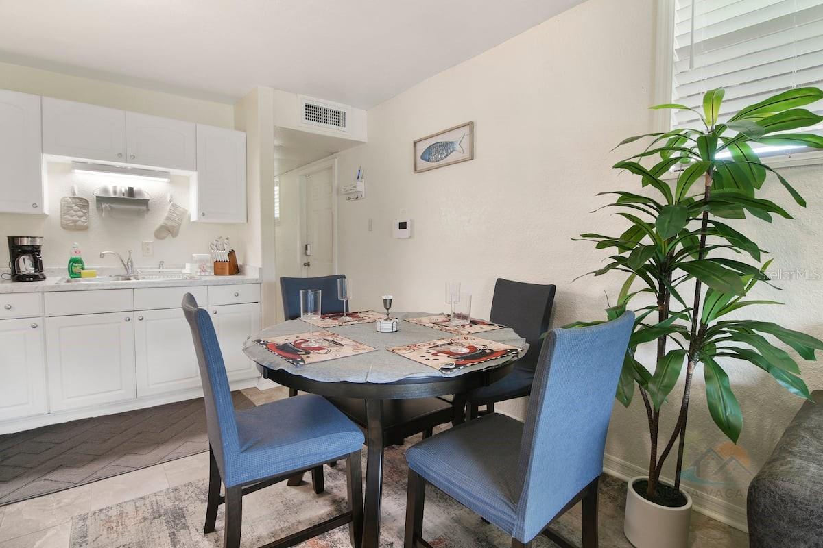 Image 6 of 16 For 358 1st Avenue