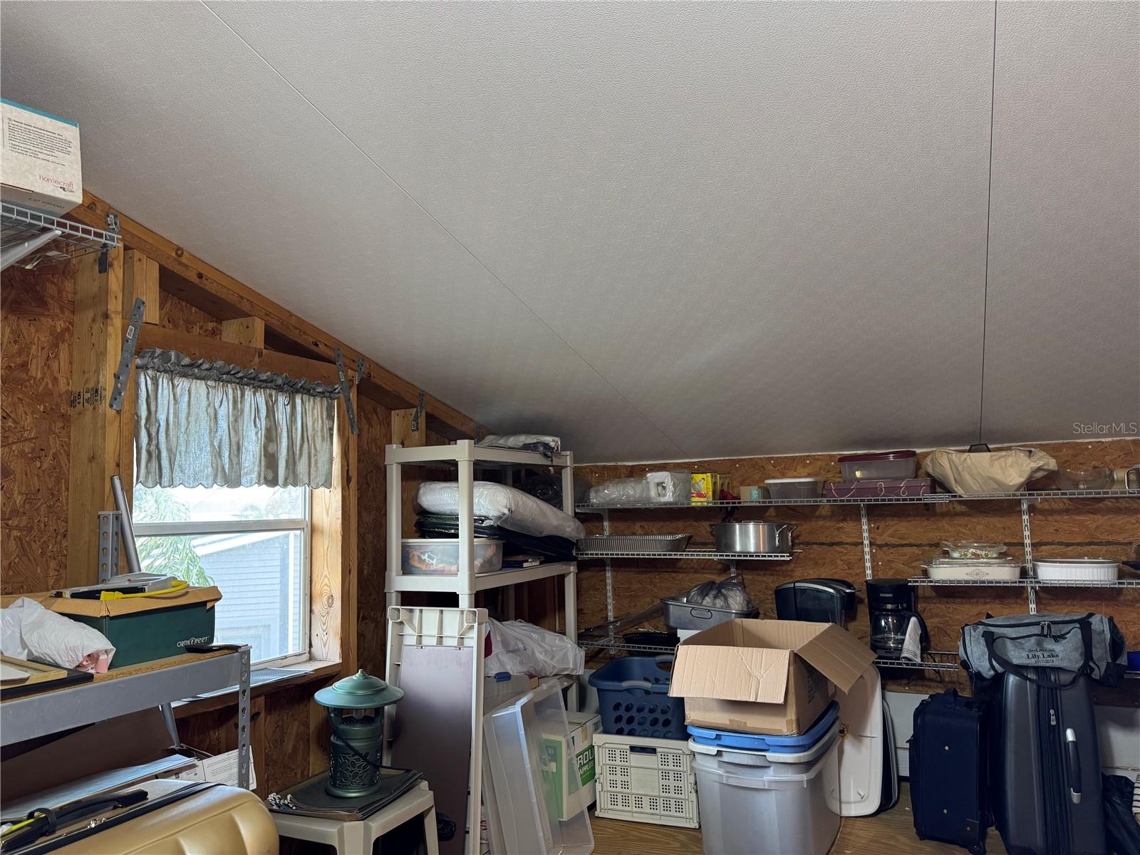 Image 28 of 50 For 340 Fairway Boulevard