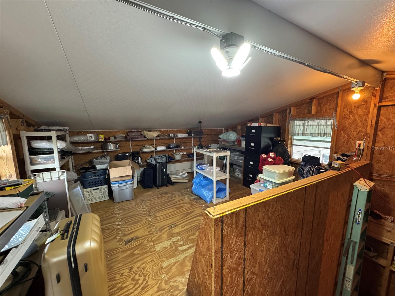 Image 32 of 50 For 340 Fairway Boulevard