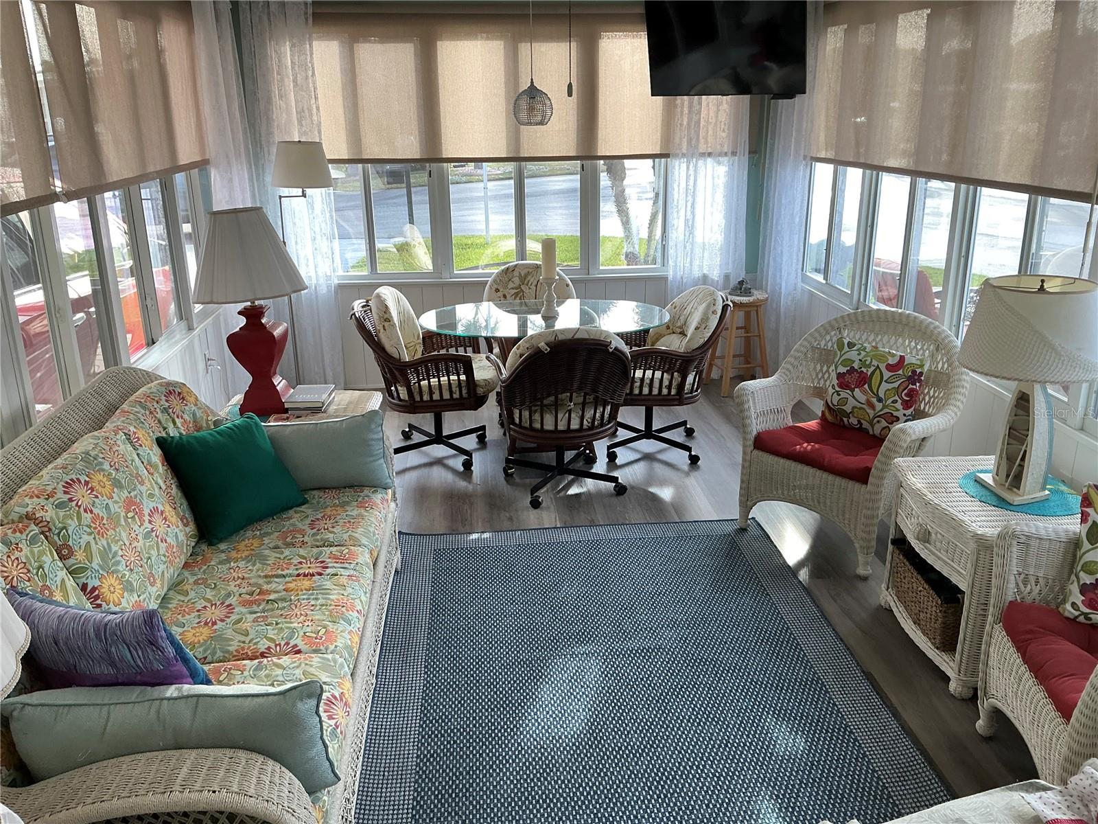 Image 13 of 42 For 209 Fairway Boulevard