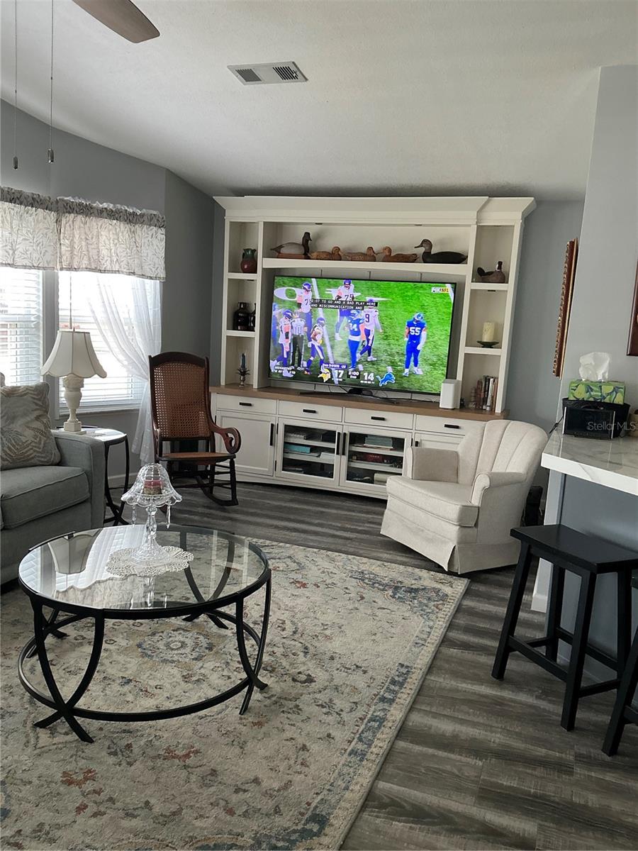 Image 14 of 42 For 209 Fairway Boulevard