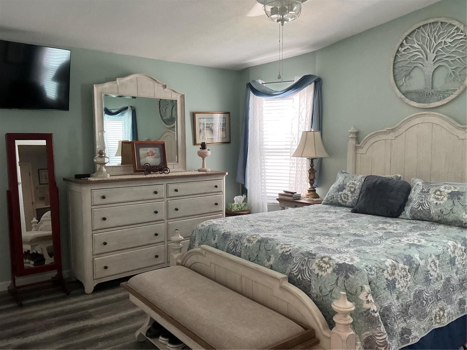 Image 32 of 42 For 209 Fairway Boulevard