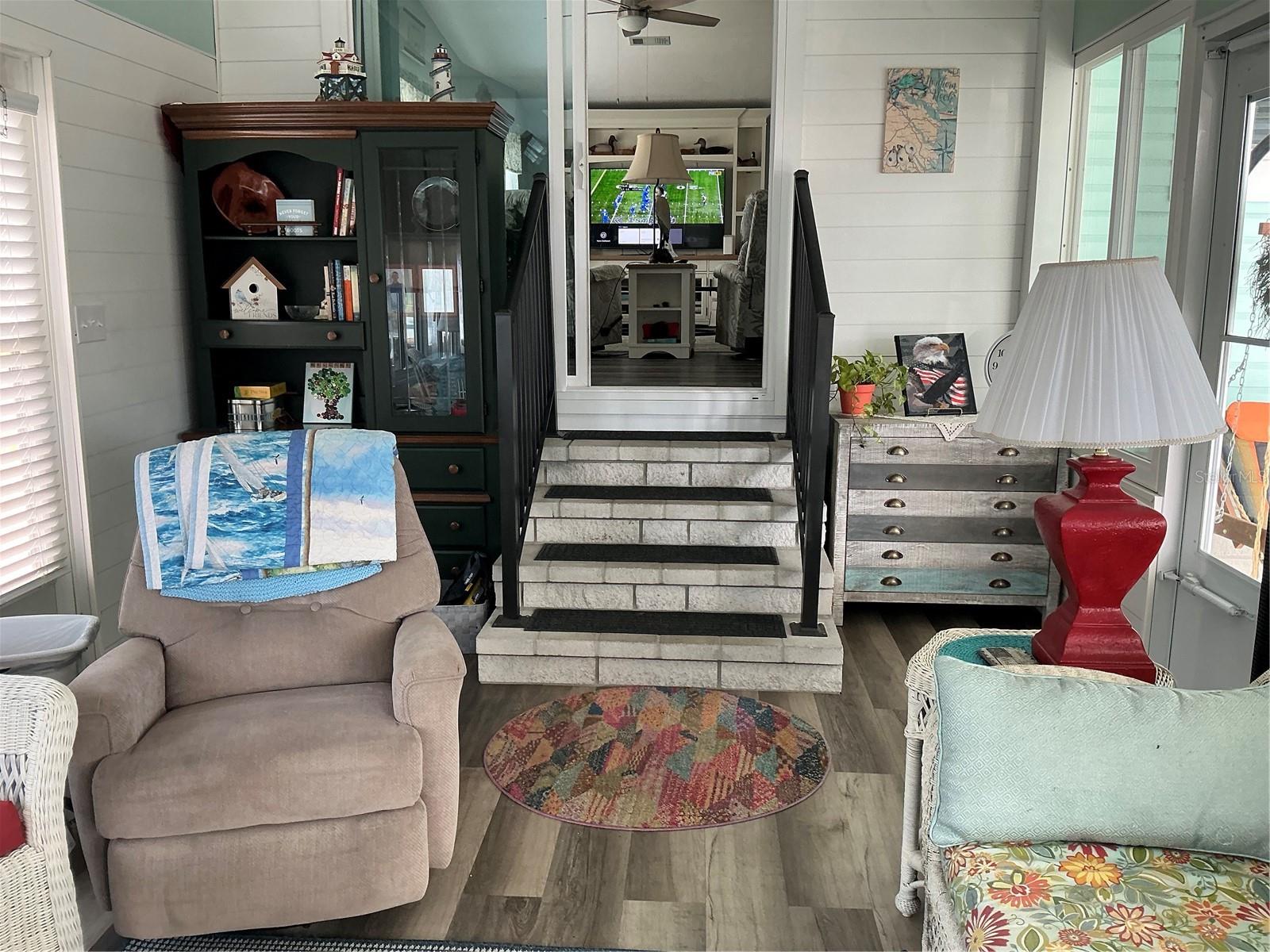 Image 9 of 42 For 209 Fairway Boulevard