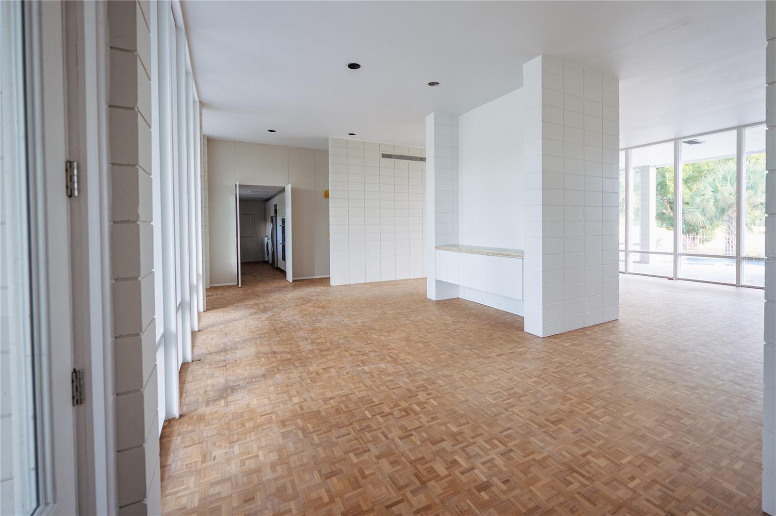 Image 10 of 41 For 1938 Highland Park Drive S