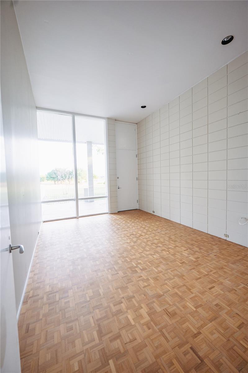 Image 14 of 41 For 1938 Highland Park Drive S