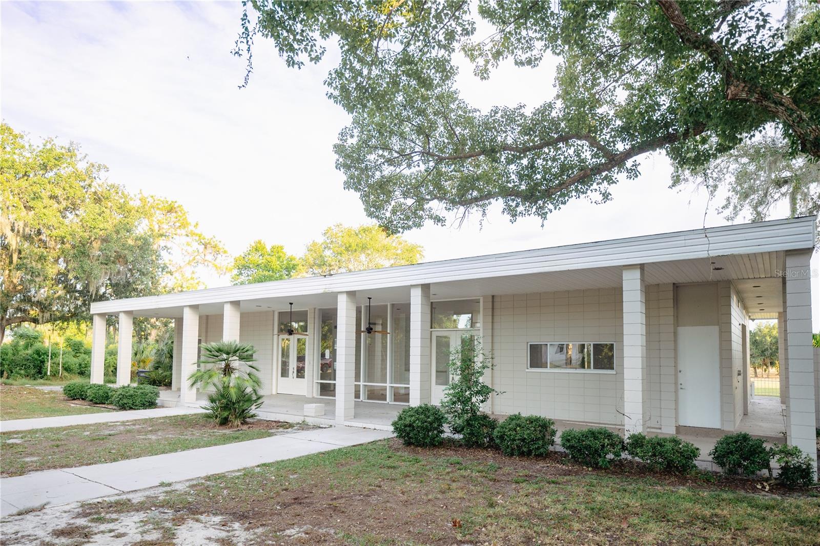 Image 2 of 41 For 1938 Highland Park Drive S