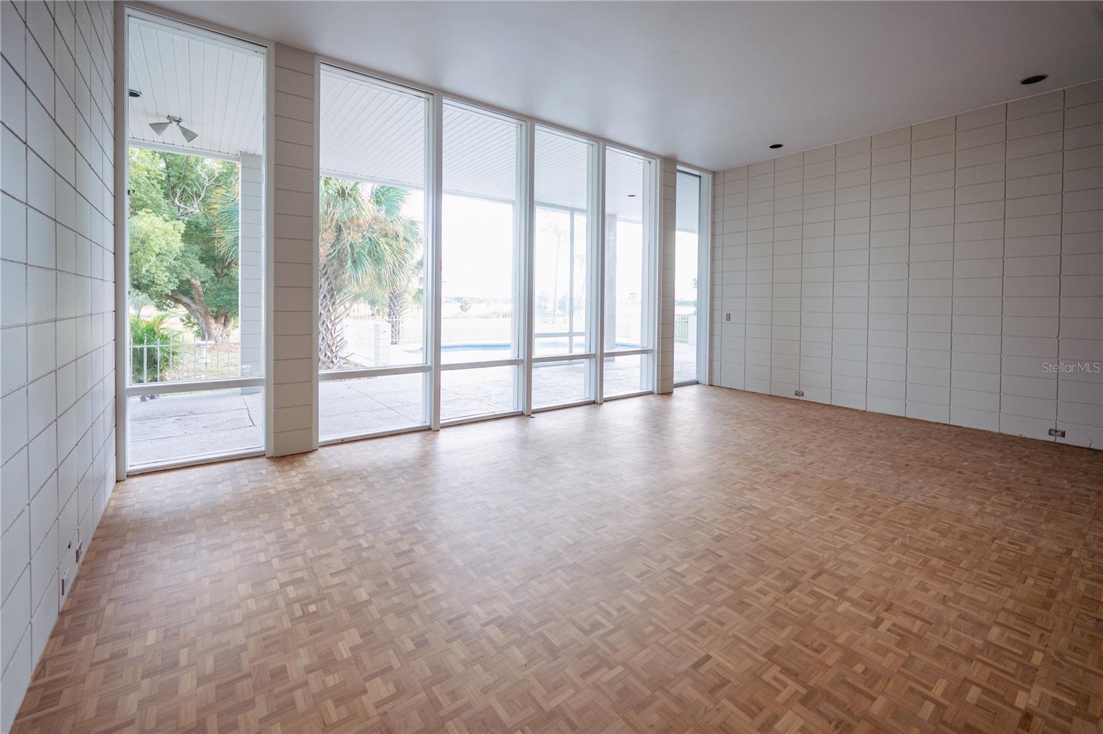 Image 22 of 41 For 1938 Highland Park Drive S