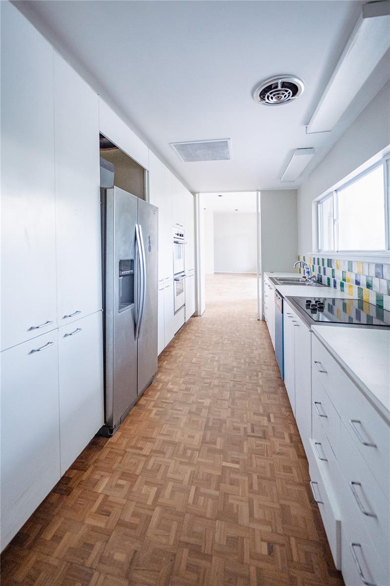 Image 25 of 41 For 1938 Highland Park Drive S