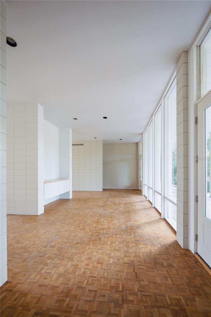 Image 7 of 41 For 1938 Highland Park Drive S