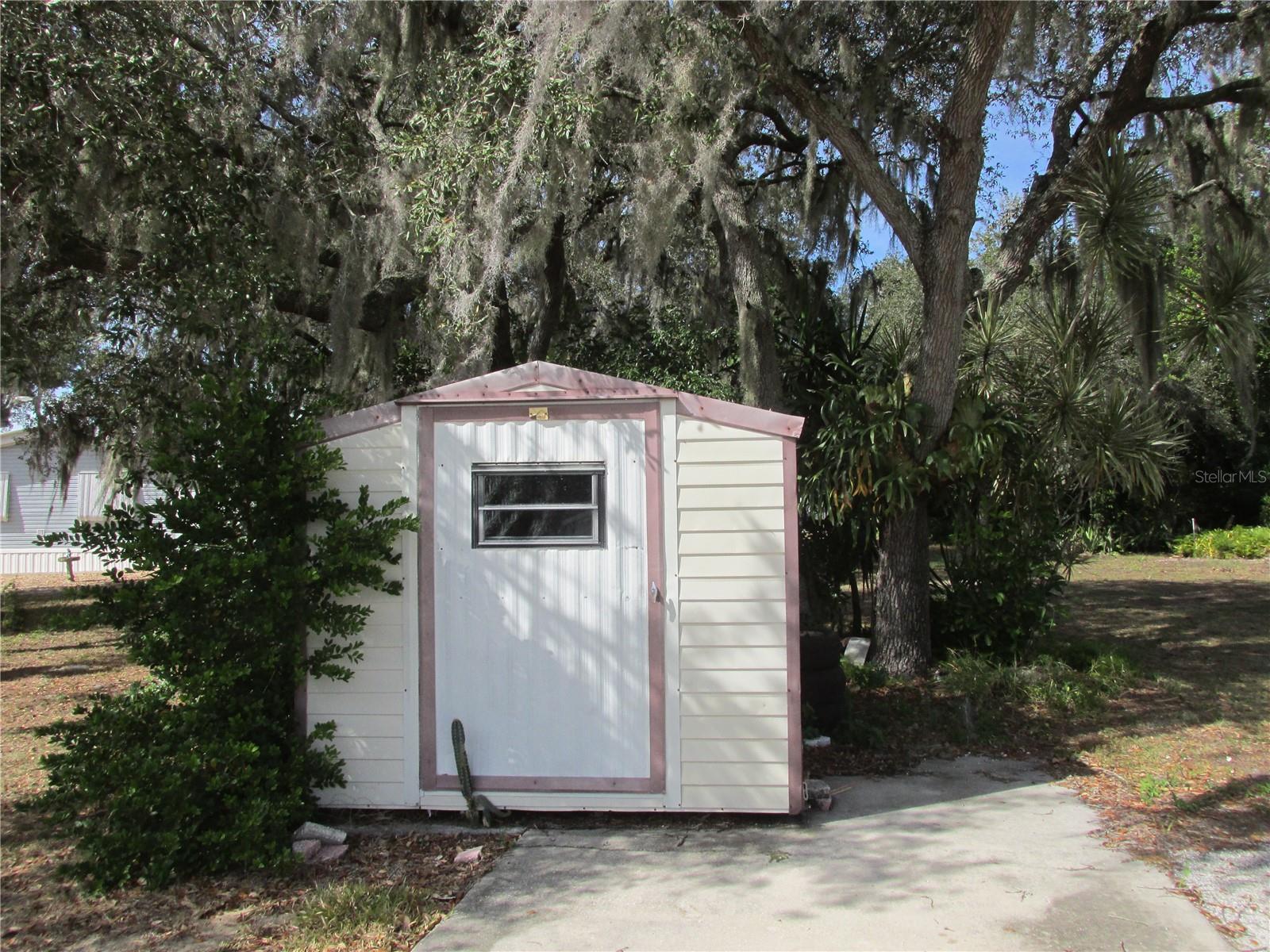 Image 9 of 23 For 5 Blue Quill Circle