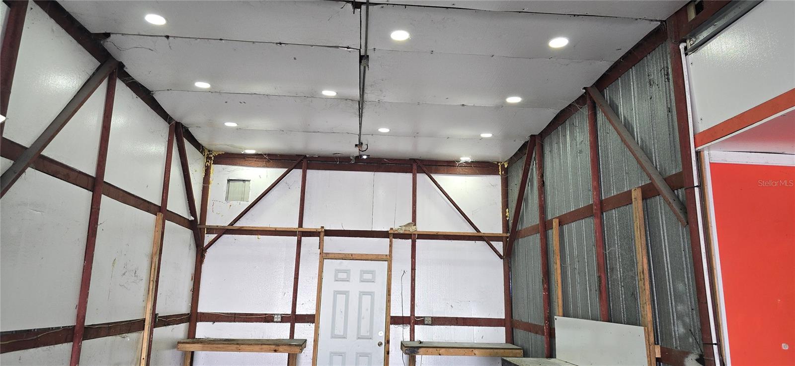 Image 10 of 11 For 3030 State Road 60 E