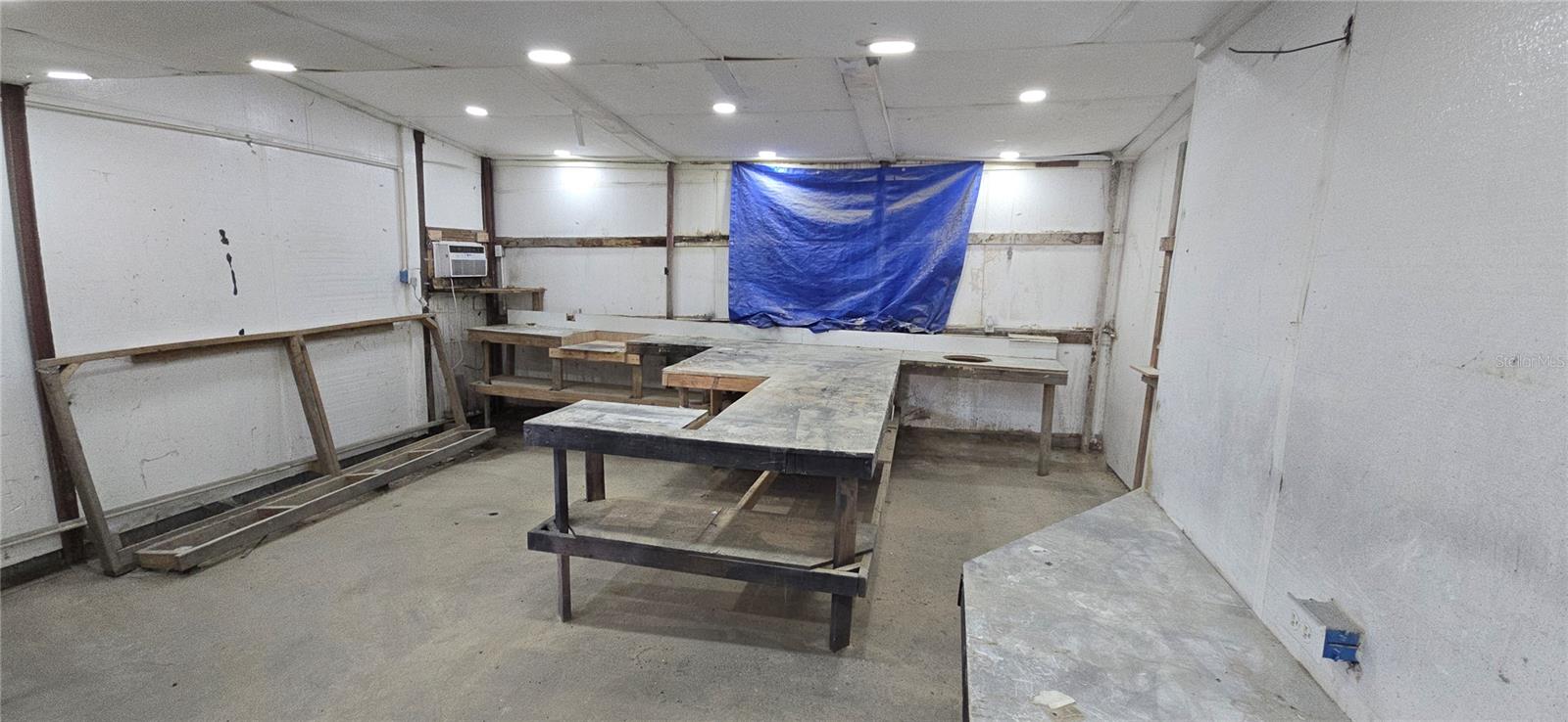 Image 5 of 11 For 3030 State Road 60 E